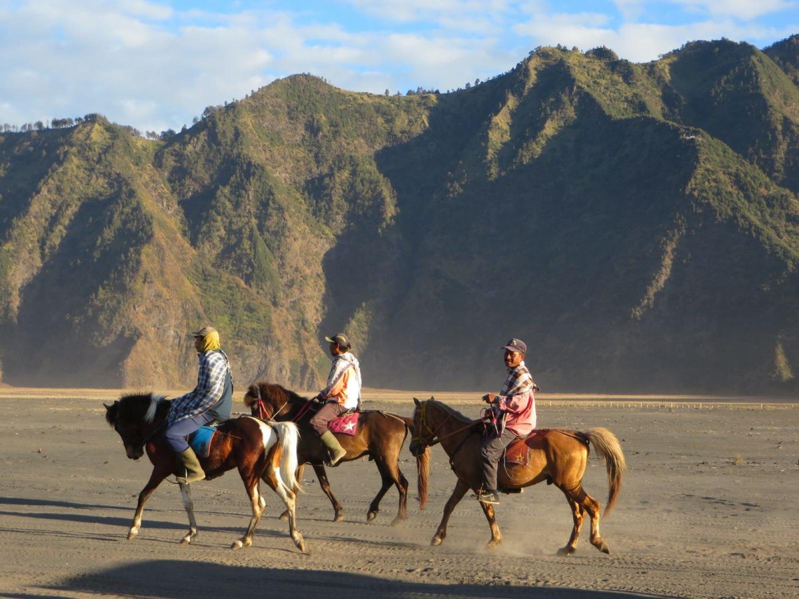 Rekomendasi Itinerary Malang - Bromo 3 Hari 2 Malam (Efisien & Puas)