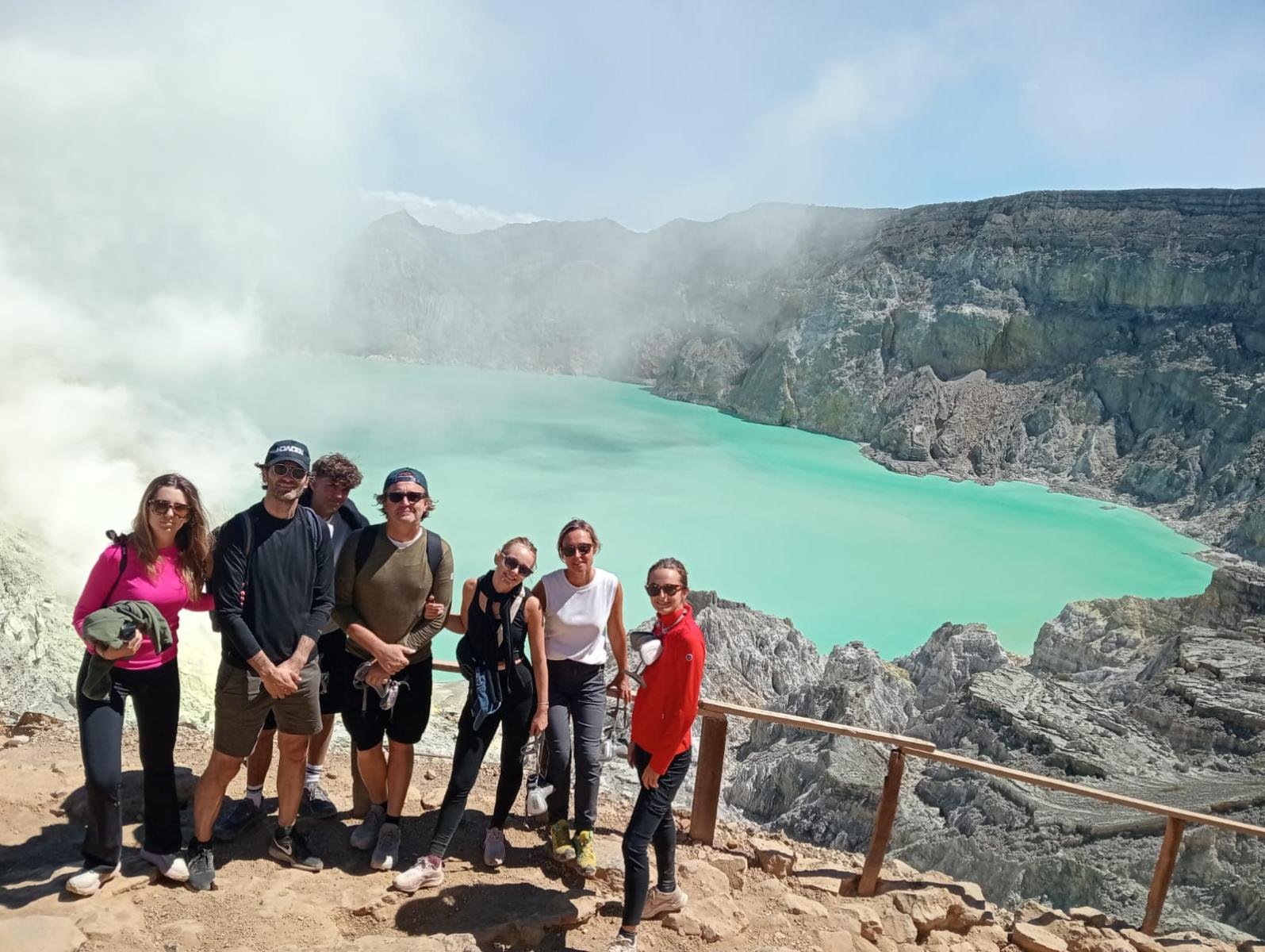 4 Hari 3 Malam : Perkebunan Teh + Air Terjun Sewu + Bromo + Ijen