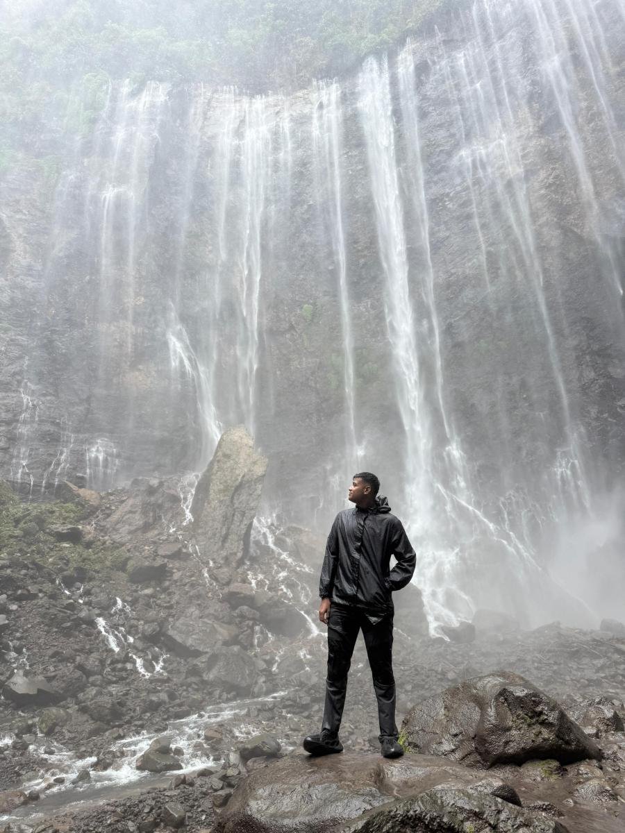 4 Hari 3 Malam : Perkebunan Teh + Air Terjun Sewu + Bromo + Ijen