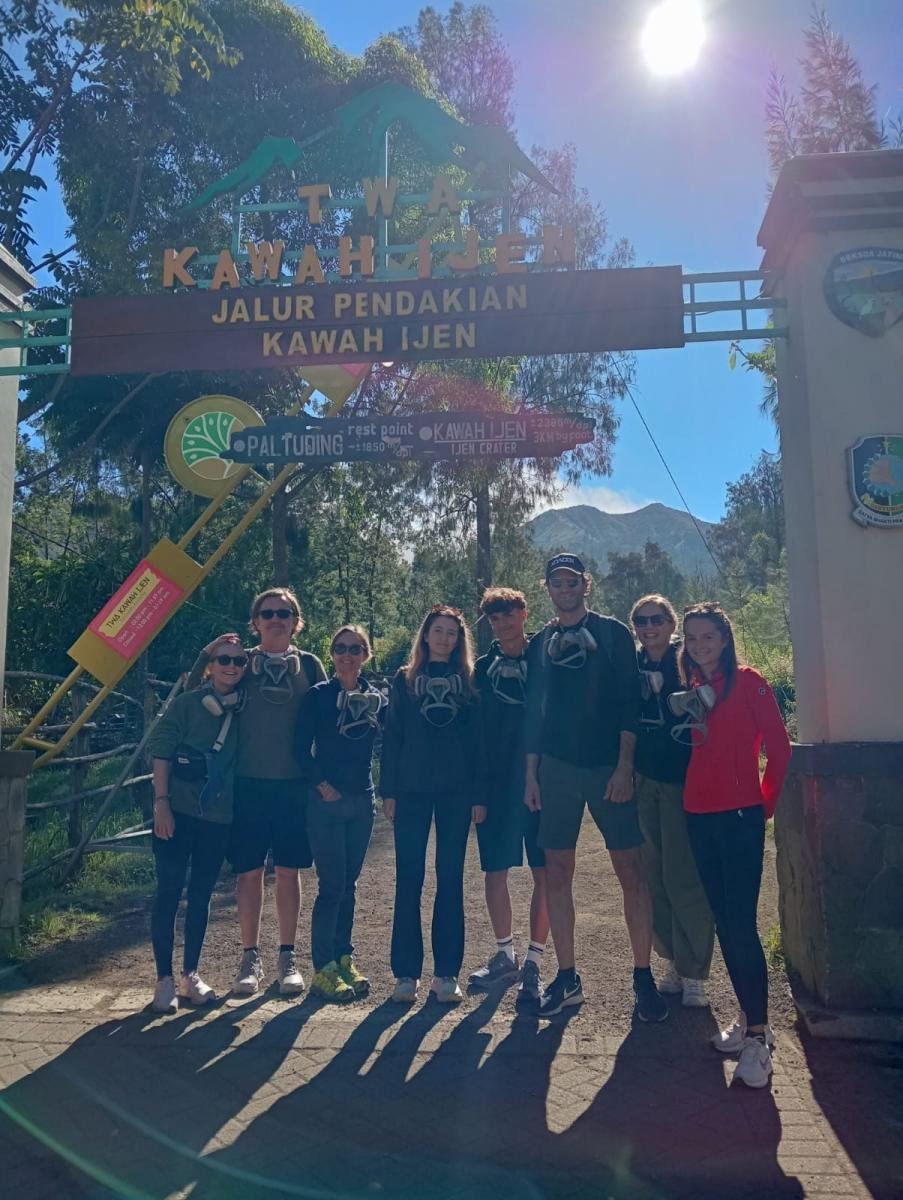 4 Hari 3 Malam : Perkebunan Teh + Air Terjun Sewu + Bromo + Ijen