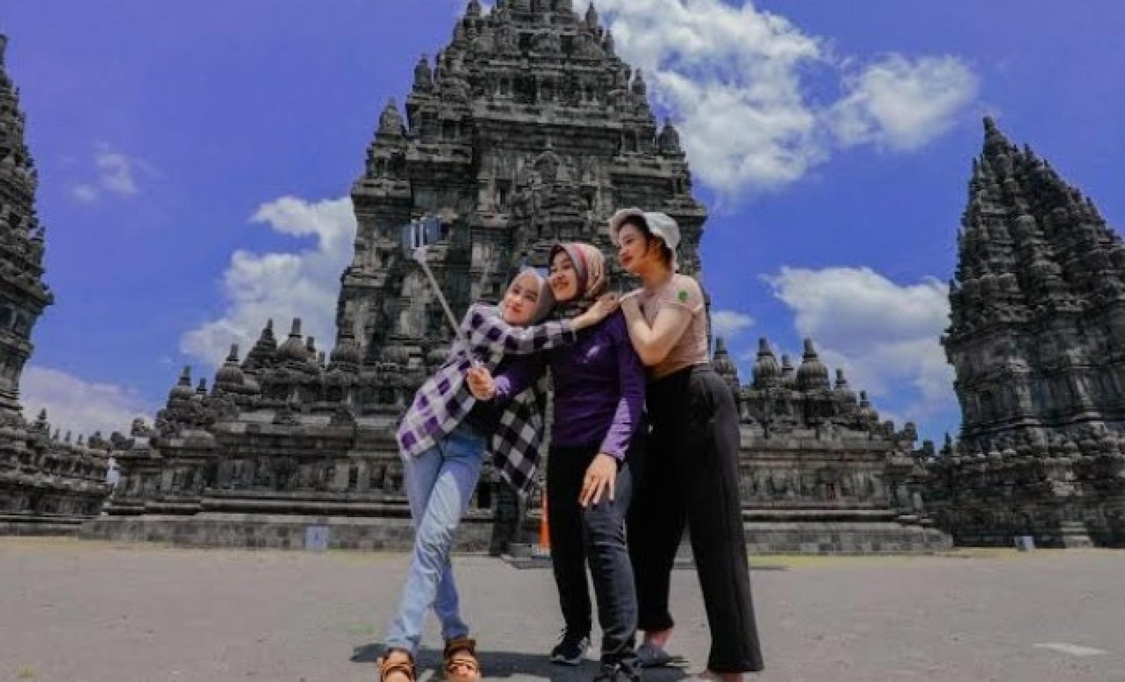 6 Hari 5 Malam Yogyakarta-Jawa Timur